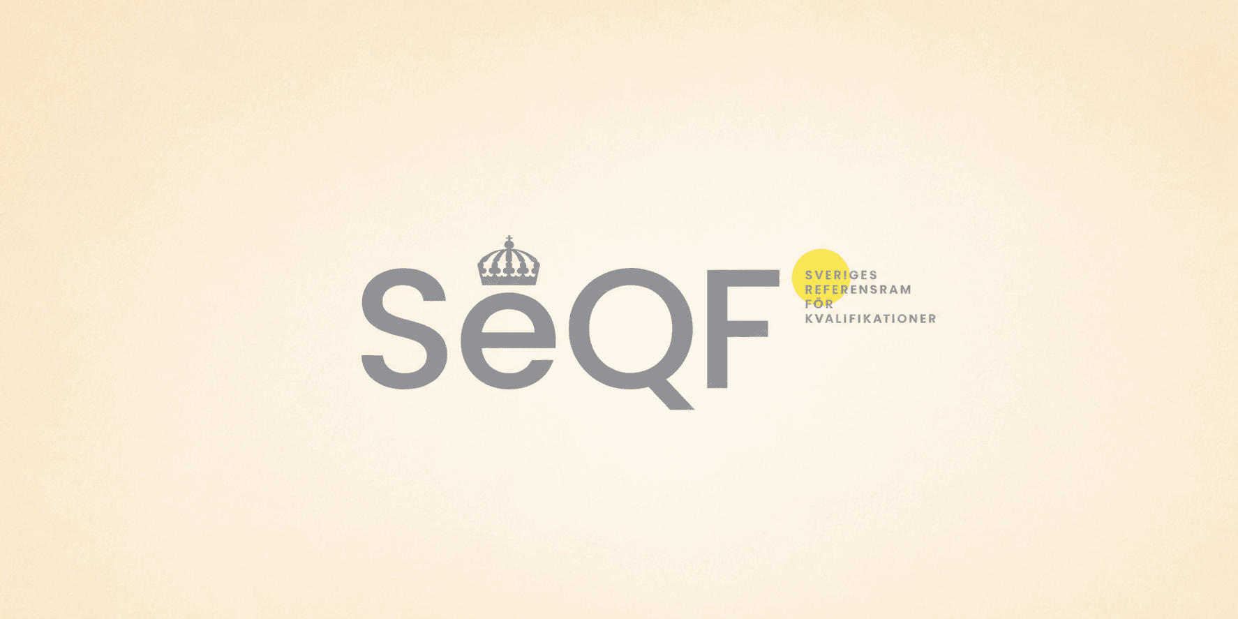 SeQF-logotyp centrerad mot en ljus bakgrund